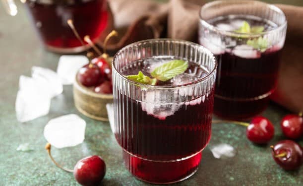 تصویر 1 از خرید آب آلبالو + قیمت فروش استثنایی