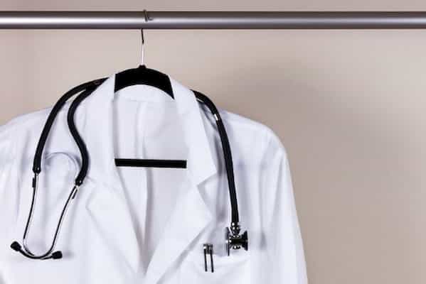 تصویر 5 از قیمت خرید روپوش پزشکی مردانه تترون + فروش ویژه