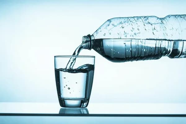 تصویر 3 از قیمت خرید آب معدنی گاز دار شده با دی اکسید کربن با فروش عمده