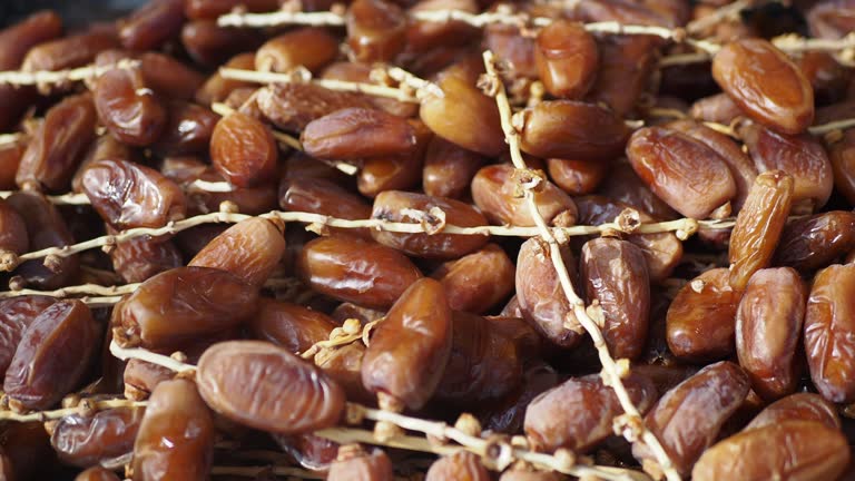 تصویر 1 از خرید و قیمت انواع خرما زاهدی عسلی درجه یک