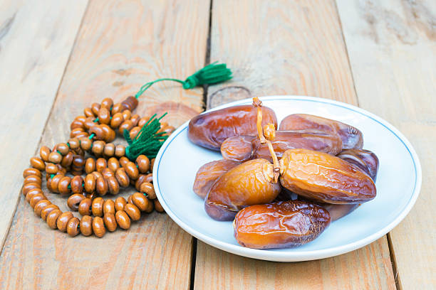 تصویر 4 از قیمت خرید خرما زاهدی مرغوب تازه + فروش ویژه