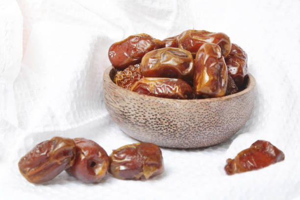تصویر 3 از فروش خرما زاهدی عمده درجه یک + قیمت خرید به صرفه
