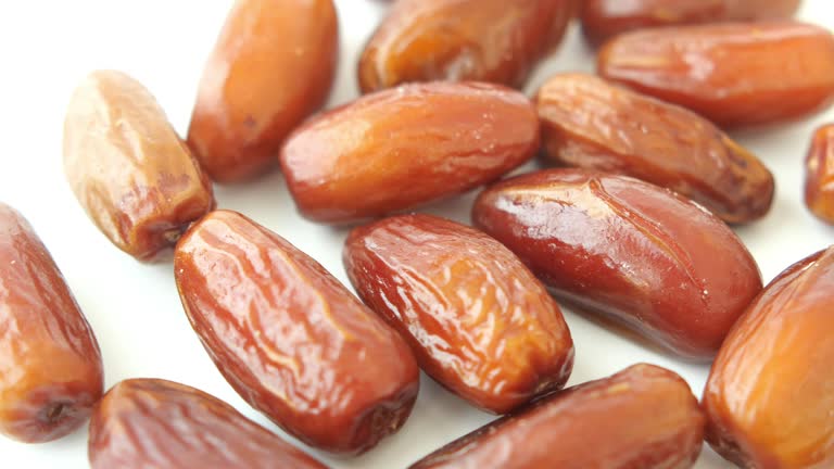 تصویر 2 از قیمت خرما زاهدی درجه یک با کیفیت ارزان + خرید عمده