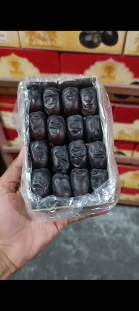 تصویر 2 از حجم بالا و کیفیت بی‌ نظیر + فرصت همکاری عمده با خرما مضافتی