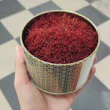 زعفران اصل مرغوب با کیفیت ثابت و تازه مناسب برای آشپزی و پذیرایی