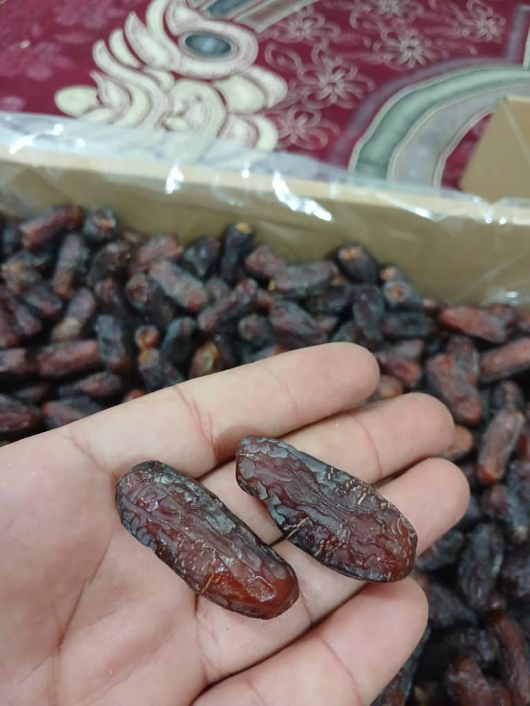 تصویر 2 از فروش خرما پیارم صادراتی + کیفیت بالا