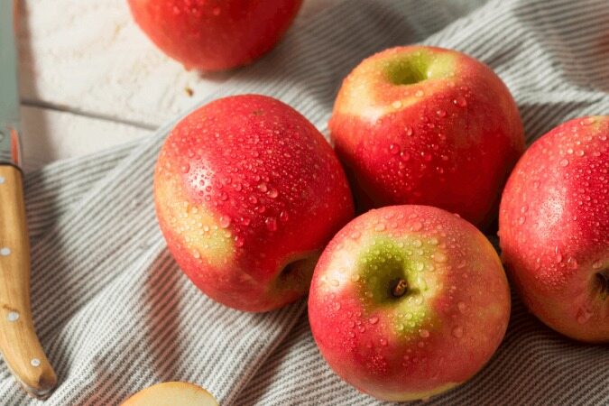 تصویر 4 از فروش سیب گالا ارگانیگ دماوند + فروش ویژه