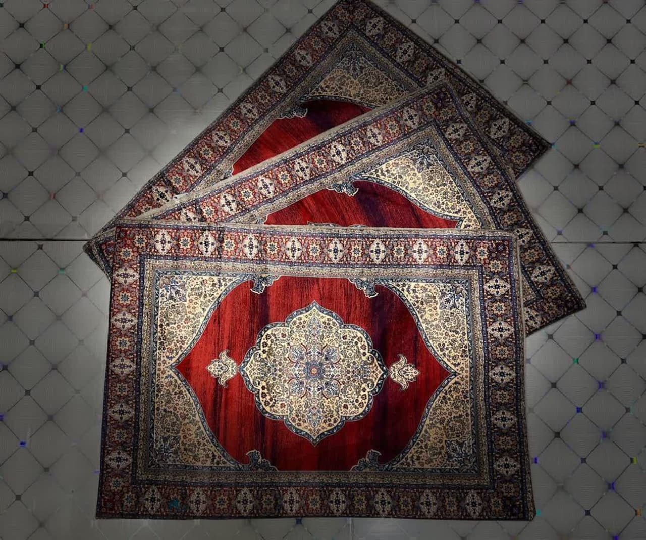 تصویر 1 از تولید و فروش روبالشتی مخمل شانل ارزان همدان