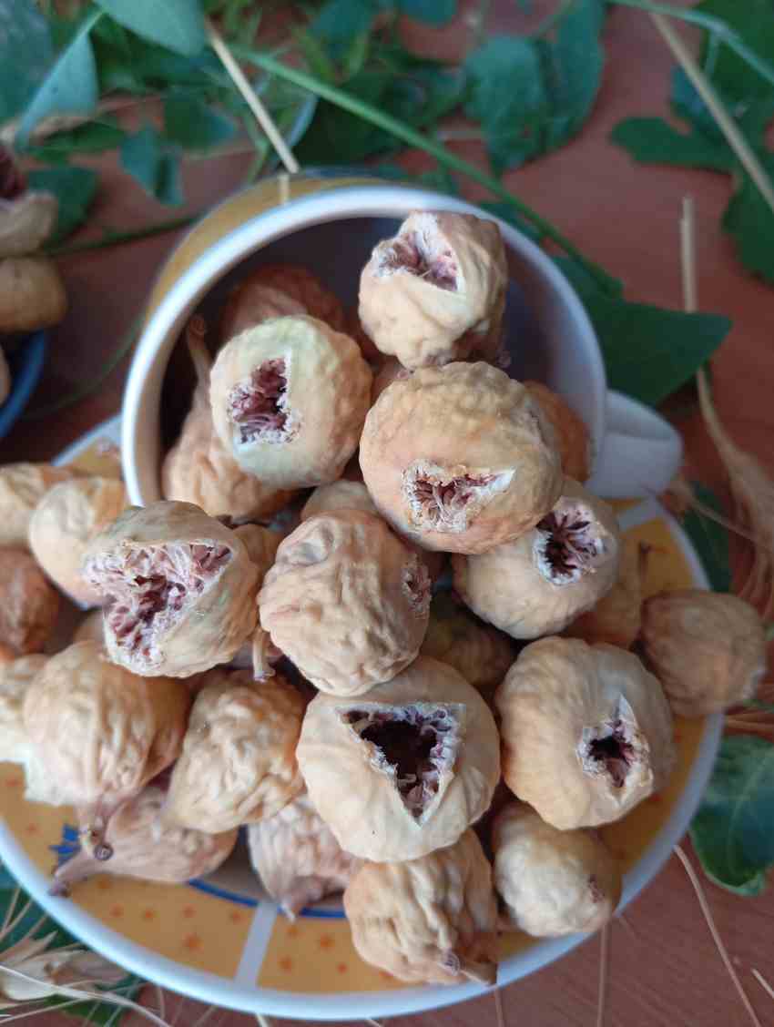 تصویر 4 از فروش ویژه انجیر خشک استهبان دست چین با تخفیف عمده