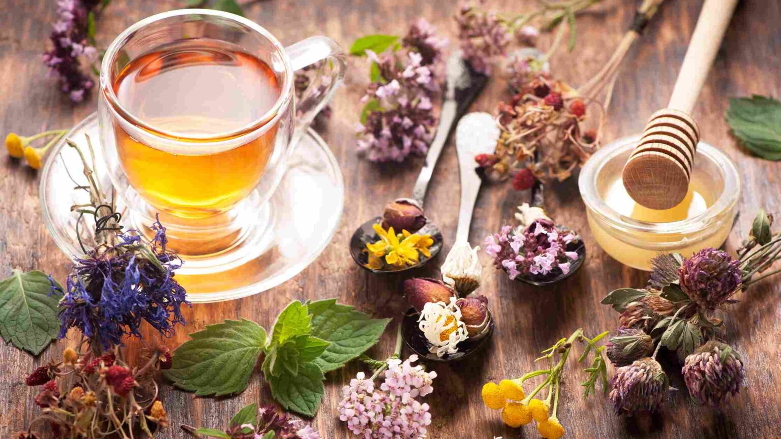 تصویر 2 از خرید بسته دمنوش ترکیبی + آویشن و میوه خشک