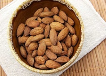 تصویر 3 از خرید و فروش بادام درختی بدون پوست با شرایط فوق العاده