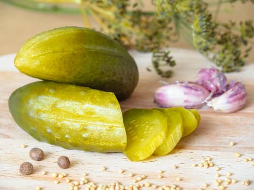 تصویر 4 از قیمت خیار شور ایرانی + خرید باور نکردنی