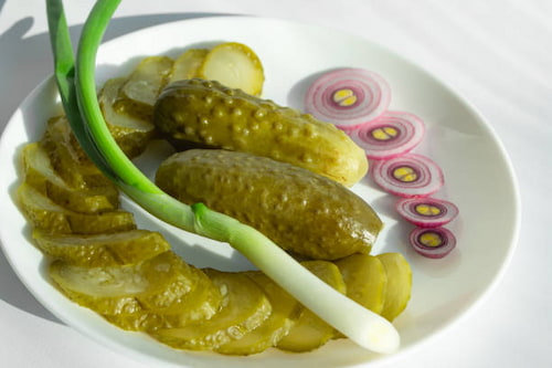 تصویر 1 از خرید خیارشور شیشه ای ریز + قیمت فروش استثنایی