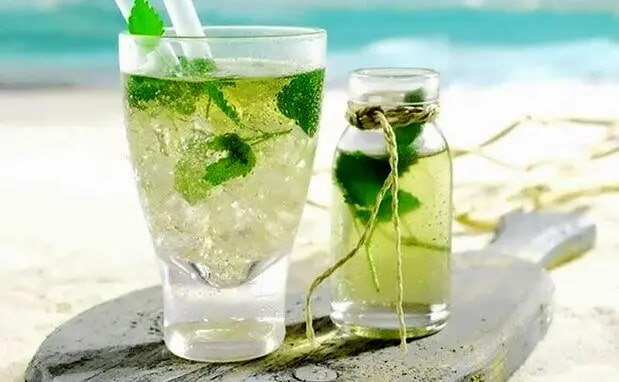 تصویر 3 از خرید و قیمت عرق کاسنی + فروش عمده