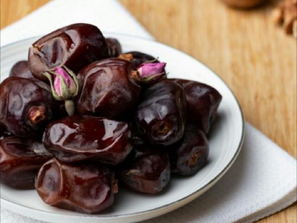 تصویر 2 از قیمت خرما مضافتی اعلا + خرید باور نکردنی