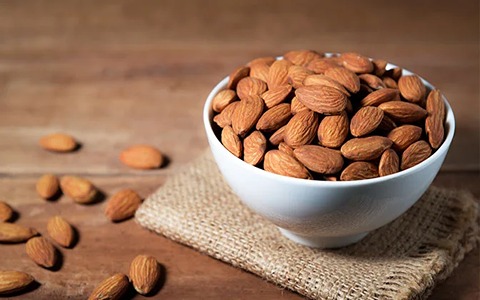 تصویر 4 از خرید و قیمت مغز بادام مامایی + فروش عمده