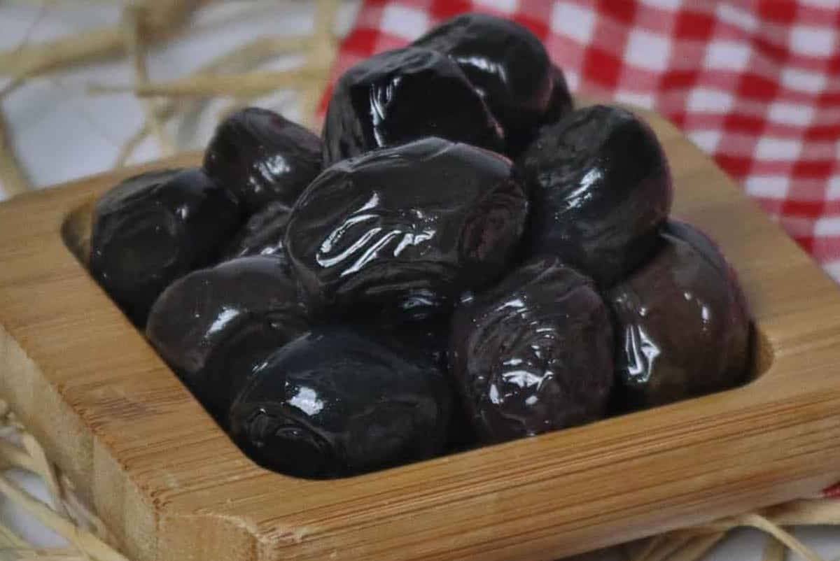 تصویر 1 از قیمت خرما رطب با کیفیت ارزان و خرید عمده