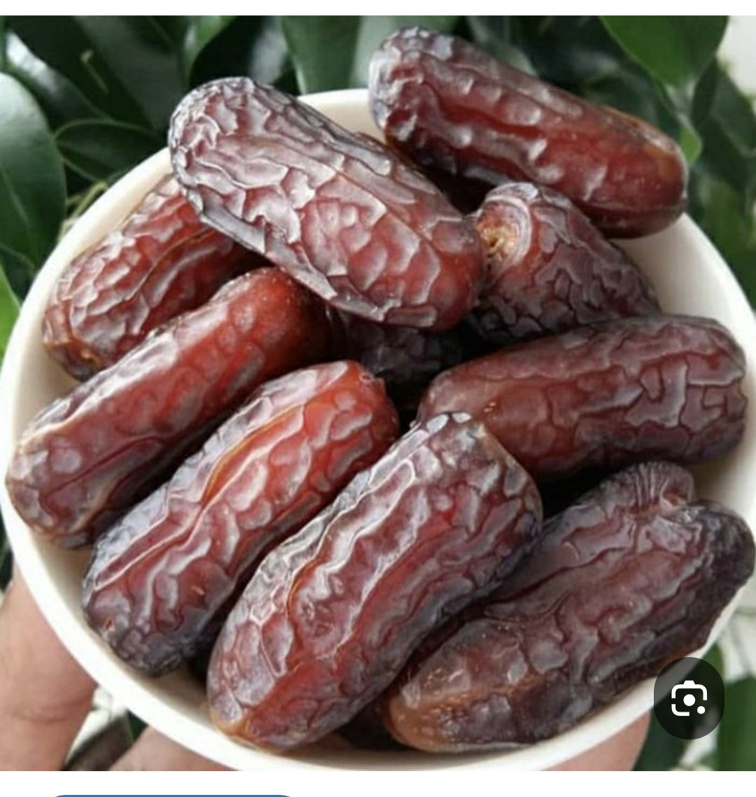 خرما پیارم تواضع با بافت نرم و طعم طبیعی