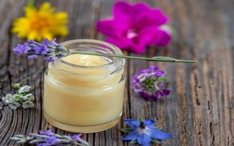 تصویر 1 از قیمت ژل رویال ملکه با کیفیت ارزان + خرید عمده