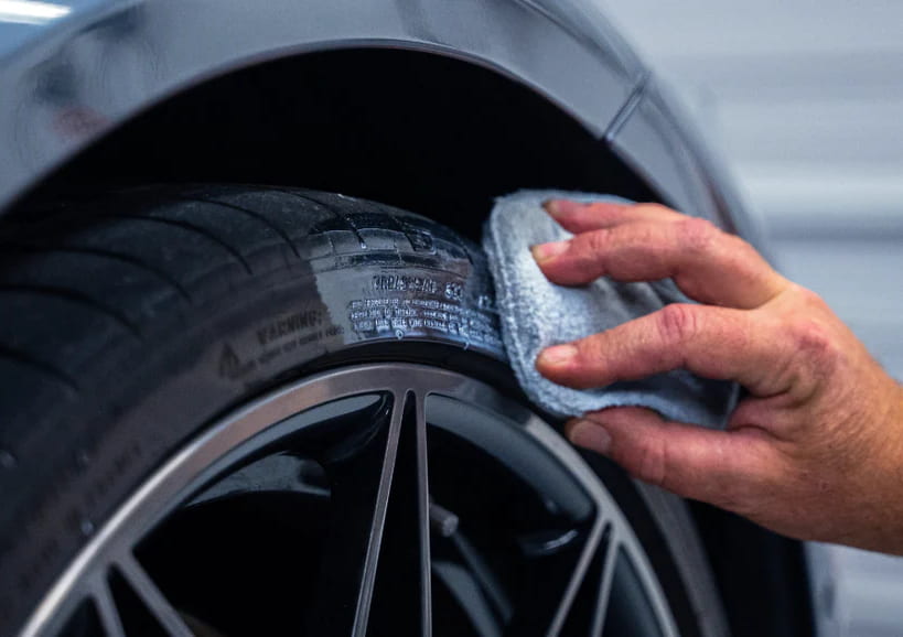 خرید واکس لاستیک پور بلک + قیمت فروش استثنایی