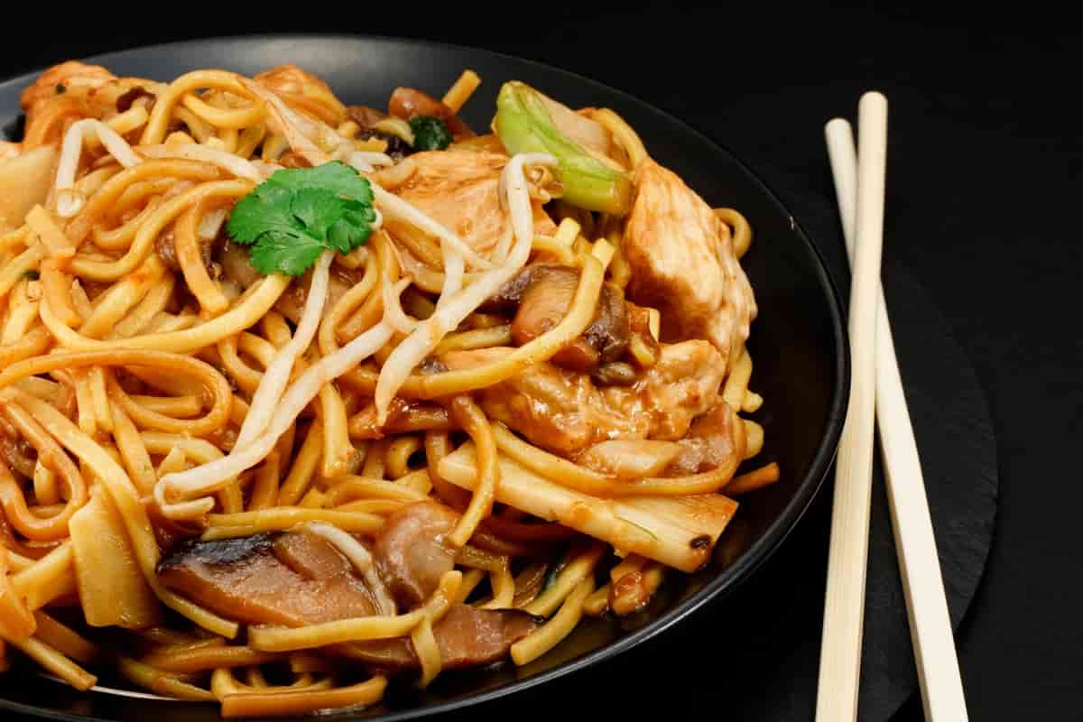 تصویر 1 از قیمت نودل مرغ و قارچ + فروش ویژه
