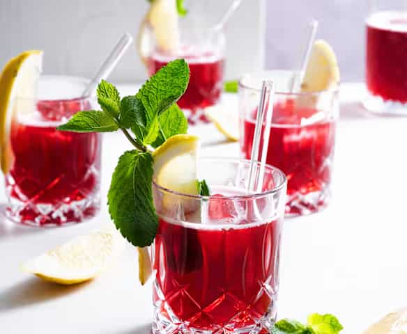 تصویر 2 از قیمت نوشابه انرژی زا با طعم آلبالو + خرید باور نکردنی