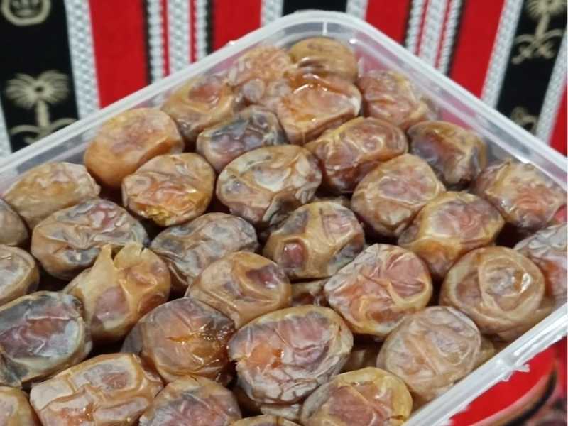 تصویر 1 از قیمت خرید خرما برحی گلدن + فروش ویژه