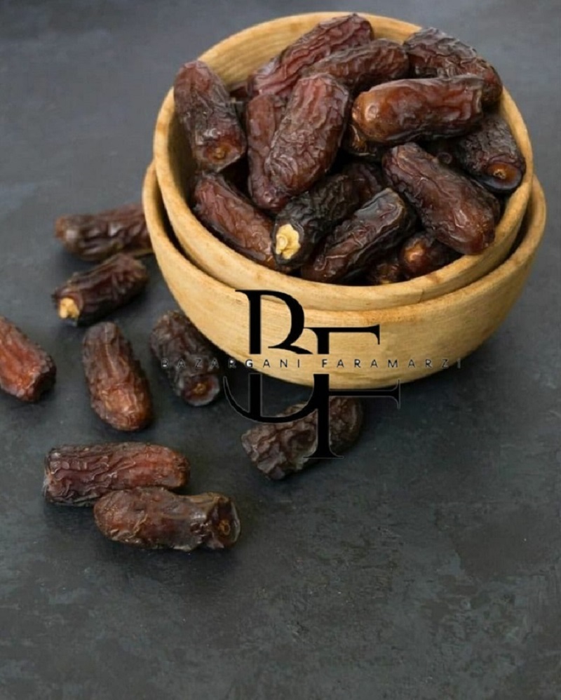 تصویر 2 از خرید مستقیم خرمای پیارم حاجی‌ آباد از باغدار + قیمت استثنایی