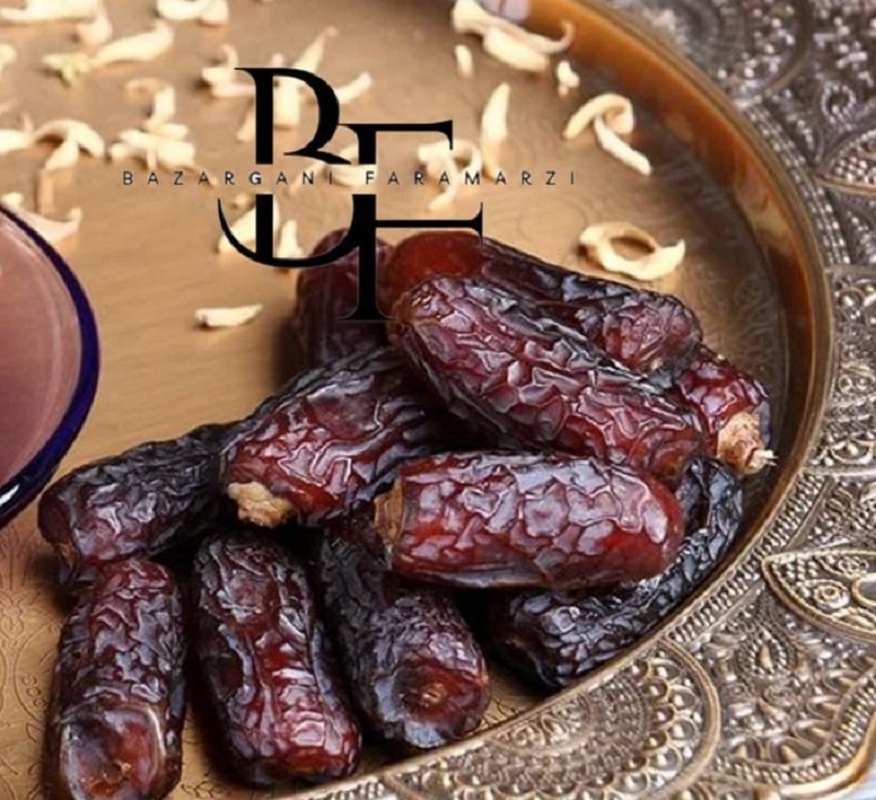 تصویر 1 از فروش عمده خرمای پیارم حاجی‌ آباد + صادراتی