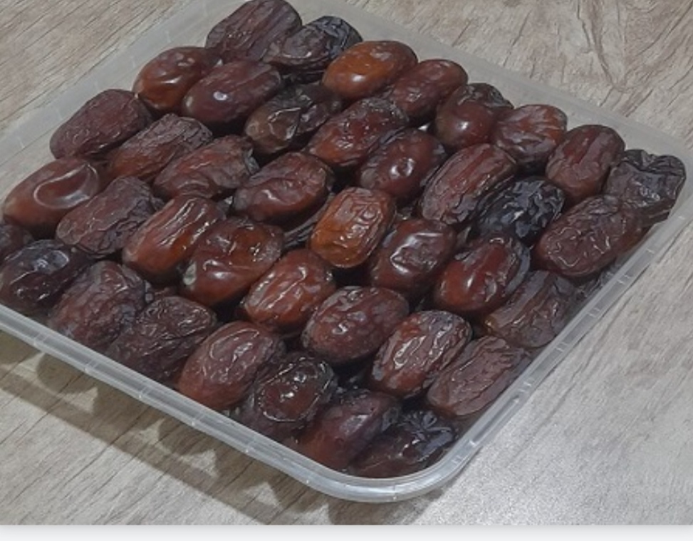تصویر 4 از فروش عمده خرمای پیارم صادراتی کرمان