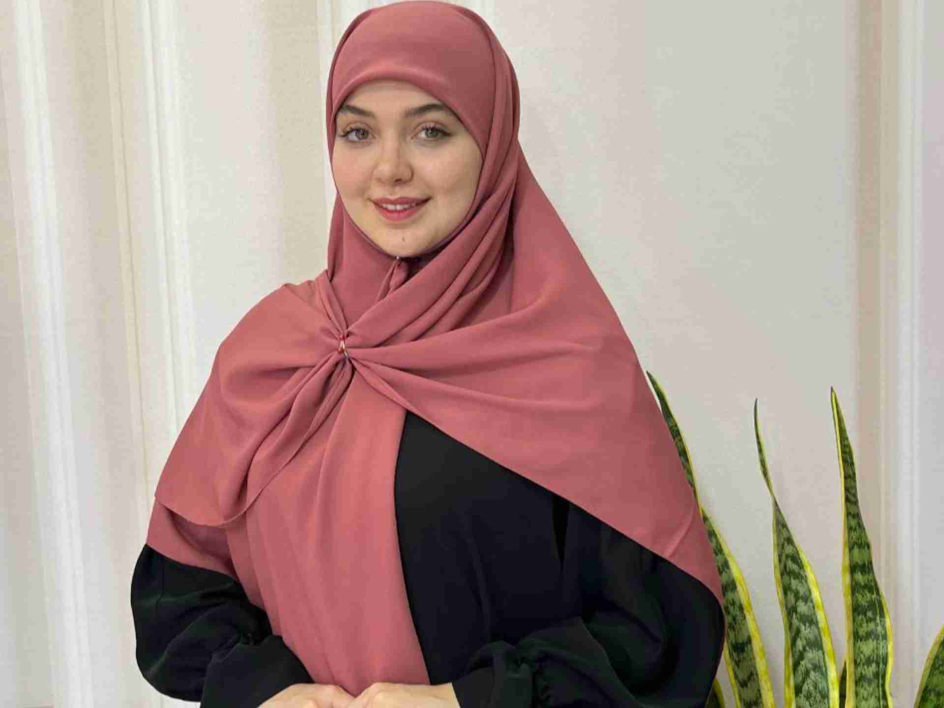 تصویر 5 از قیمت خرید عمده روسری کش دار  + پیشنهاد ویژه