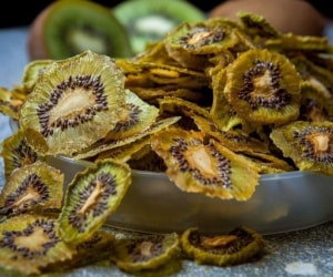 تصویر 4 از قیمت خرید میوه خشک کیوی + فروش ویژه