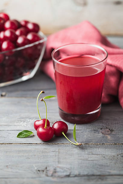 تصویر 2 از خرید و قیمت آبمیوه آلبالو سن ایچ + فروش صادراتی
