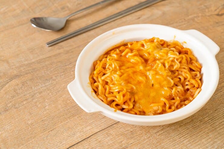 قیمت خرید نودل فوری پنیری + فروش ویژه