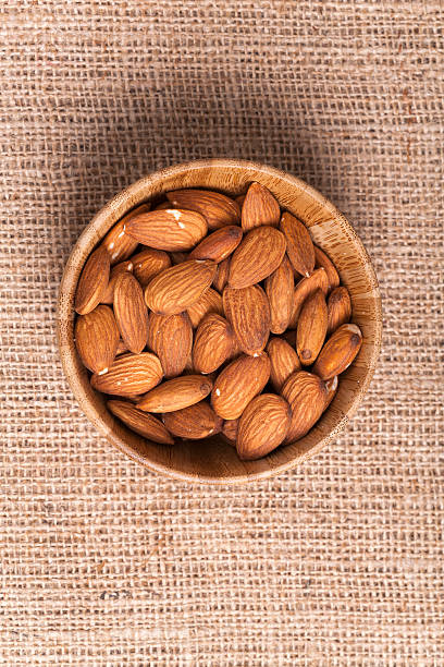 تصویر 2 از قیمت ویژه بادام درختی با فروش استثنایی