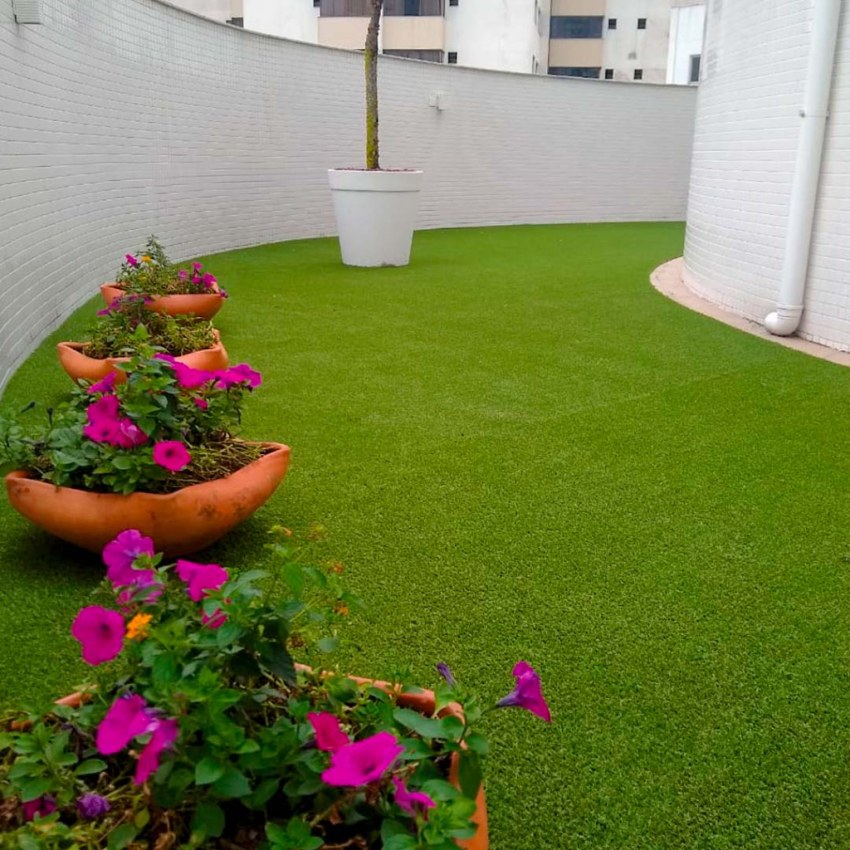 تصویر 2 از خرید چمن مصنوعی عمده برای طراحی حیاط و حیاط خلوت منازل