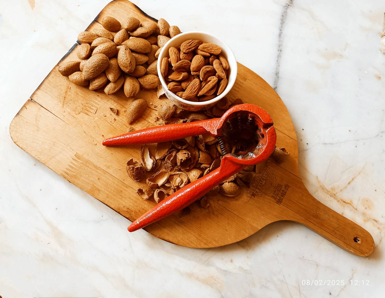 تصویر 2 از بسته‌ بندی اختصاصی بادام سنگی برای فروشگاه‌ های زنجیره‌ ای