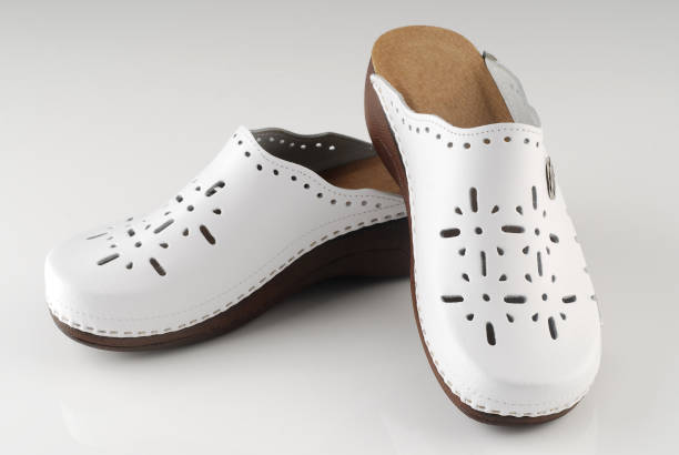 تصویر 3 از قیمت کفش دمپایی طبی + خرید باور نکردنی