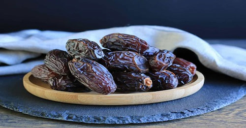 قیمت خرما کبکاب سطل ۲ کیلویی + خرید باور نکردنی