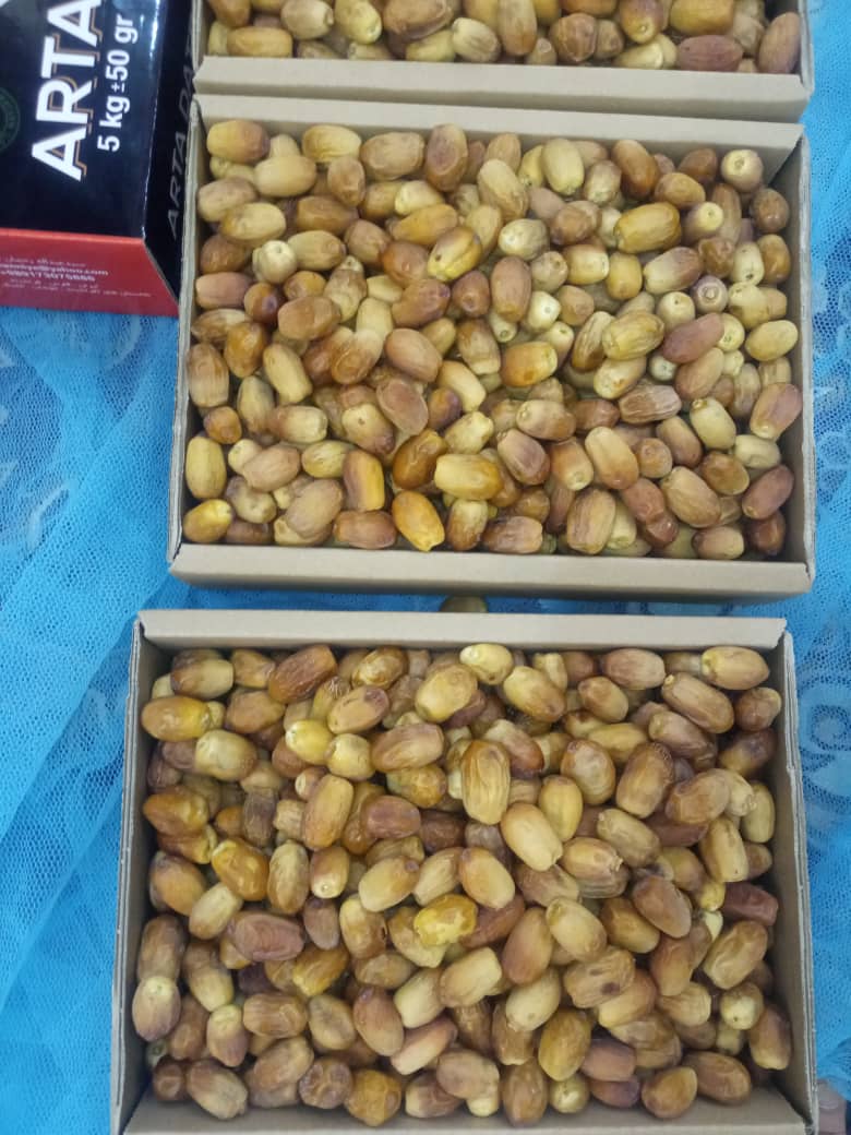 تصویر 3 از قیمت فروش انواع خرما زاهدی صادراتی به کشور افغانستان