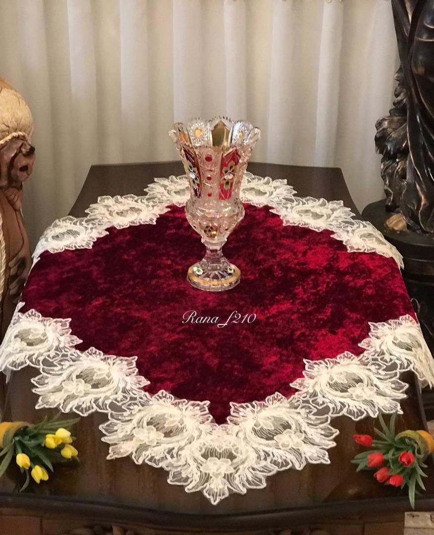 تصویر 1 از فروش رومیزی مخمل پتینه مربع با دانتل ترک اصل در حاشیه بدون دانتل وسط