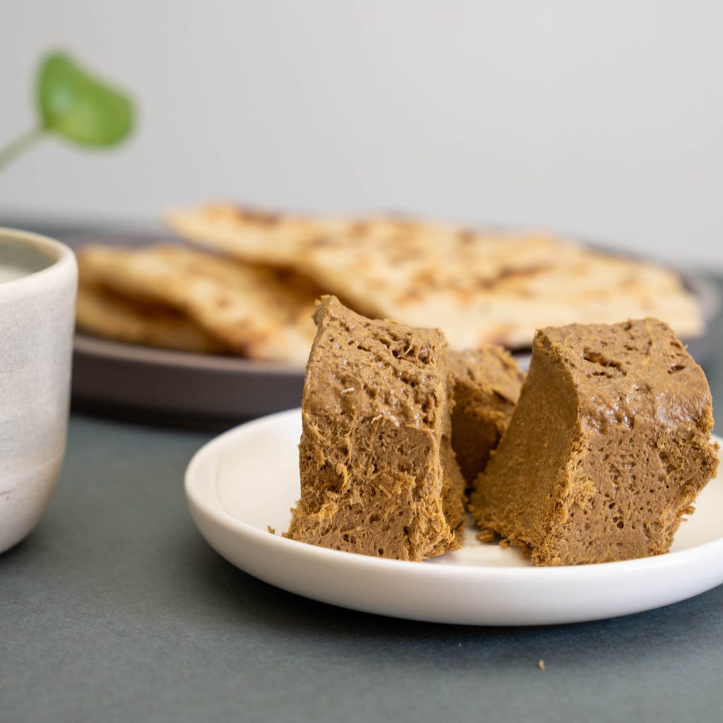 تصویر 2 از فروش اینترنتی حلوا ارده با شیره توت ۴۰۰ گرم + تضمین قیمت