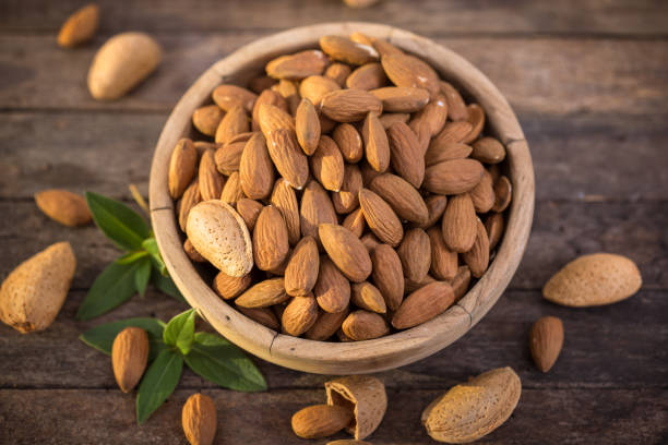 خرید و فروش مغز بادام درجه یک با شرایط فوق العاده