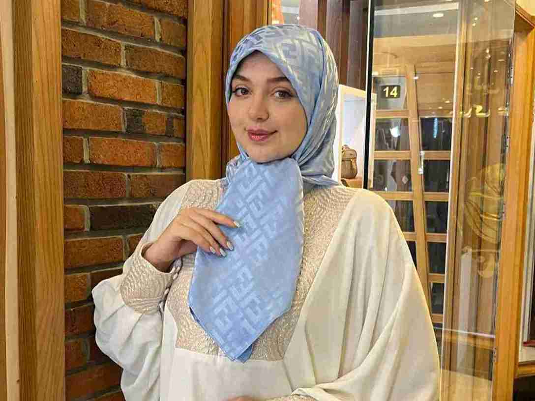 تصویر 5 از قیمت خرید روسری ساتن قواره ۱۰۰ + فروش ویژه