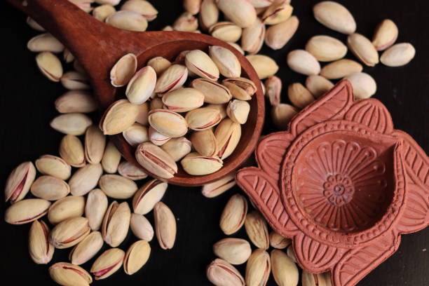 تصویر 3 از قیمت خرید پسته خام ویژه