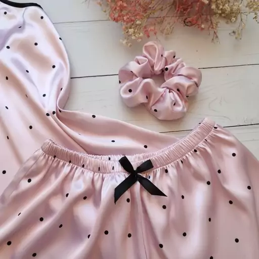 تصویر 3 از تاپ و شورت ساتن لطیف مدل ماهرخ