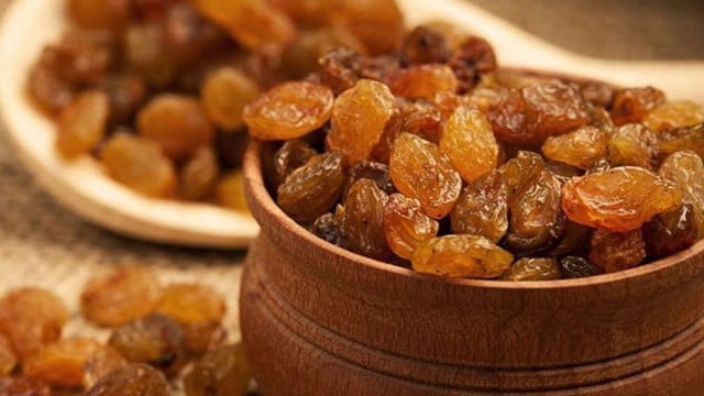 تصویر 2 از قیمت خرید کشمش تیزابی ملایر  {کشمش قهوه ای طلایی} + فروش ویژه