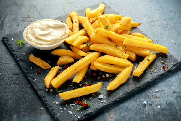 قیمت خرید سیب زمینی نیمه آماده سوخاری + فروش ویژه