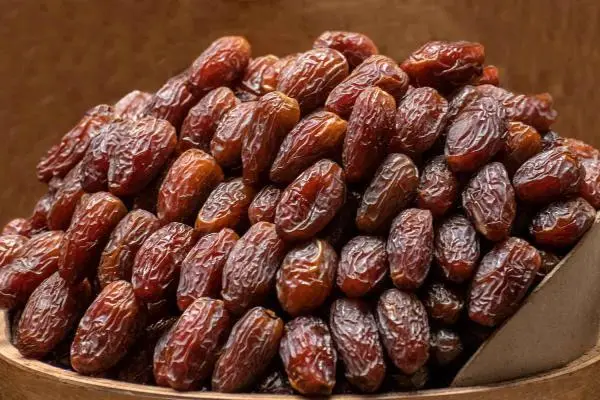 تصویر 5 از قیمت خرما پیارم با کیفیت ارزان + خرید عمده