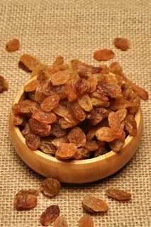 تصویر 3 از قیمت خرید کشمش پلویی اردکانی + فروش ویژه